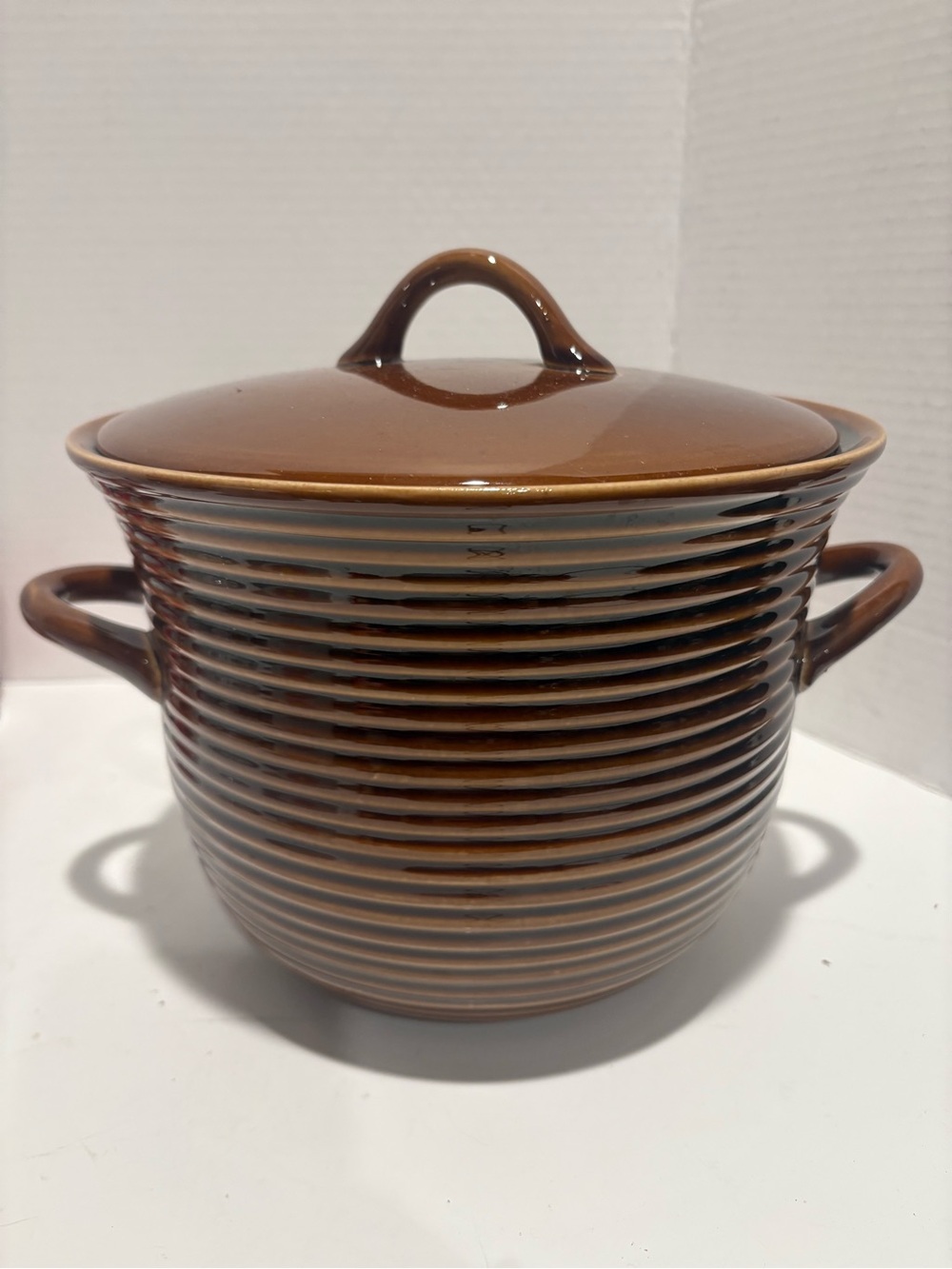 Ribbed Ceramic Covered Casserole in Brown - Artimino (Portugal)
